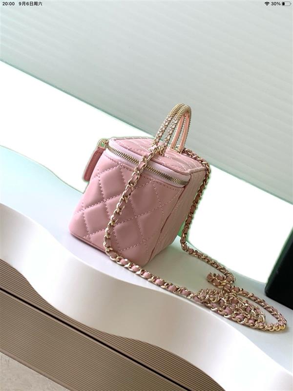 2026127215530585 600